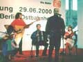 Sabawa mit Gesangssolist Urmas Pevgonen zur Eröffnung des Ostbahnhofes 2000